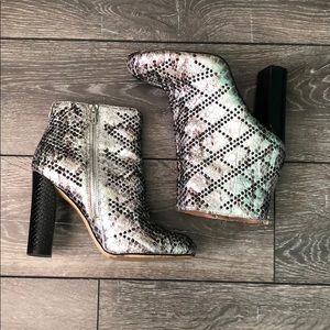 Silver metallic heel booties Size 6 - Calvin Klein